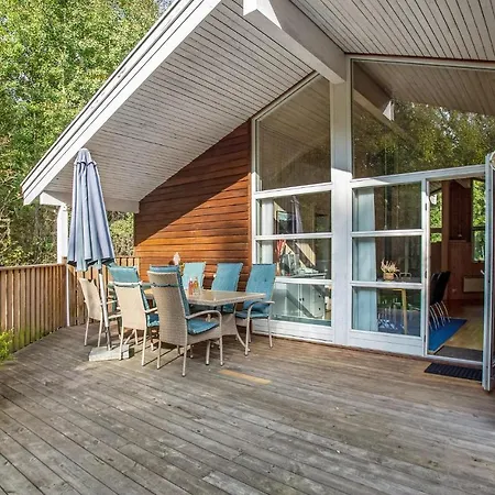 Hébergement de vacances 4 Bedroom Amazing In