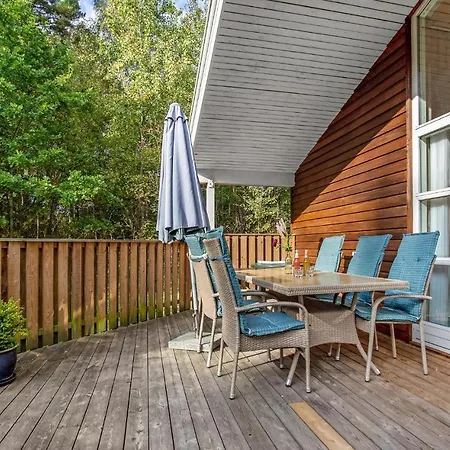 4 Bedroom Amazing In Hébergement de vacances *