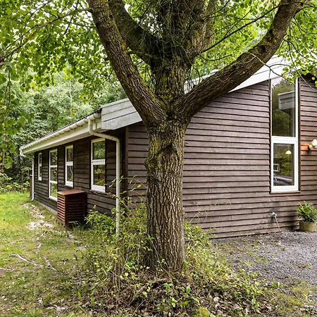 Feriehus Dyrevenlig Bolig I Med Sauna