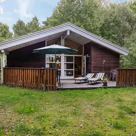Feriehus Dyrevenlig Bolig I Med Sauna *